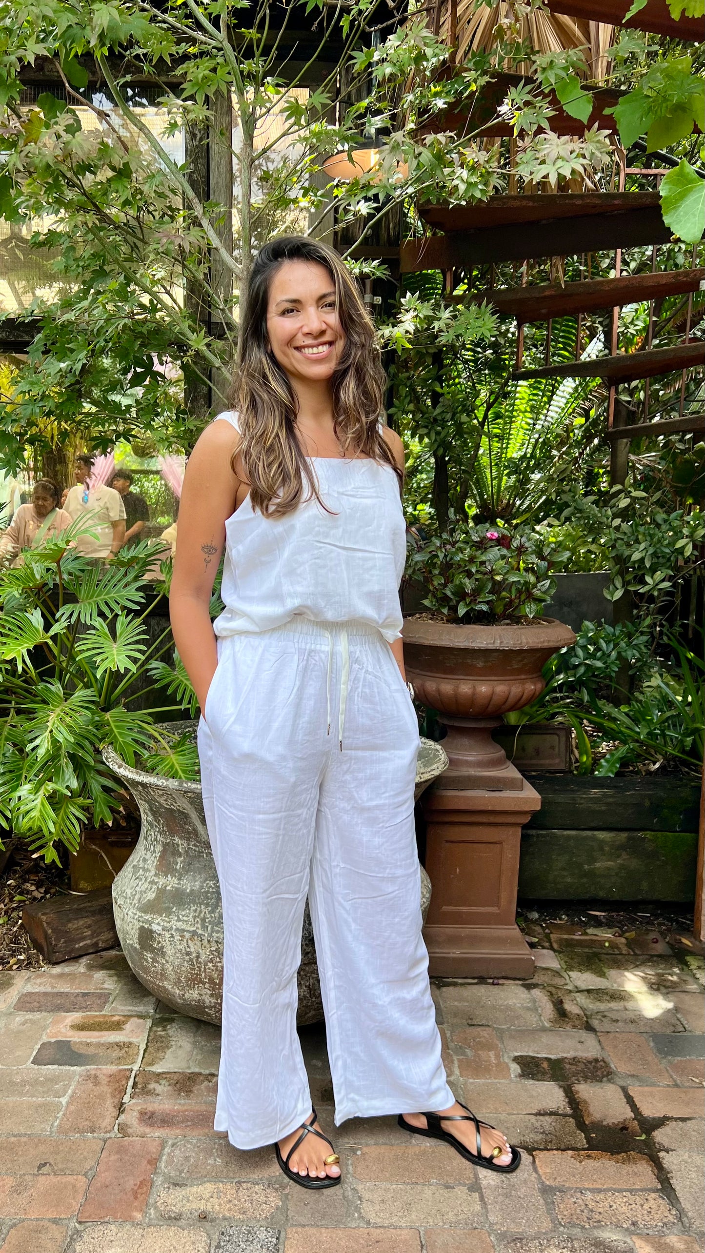 St Byron top white