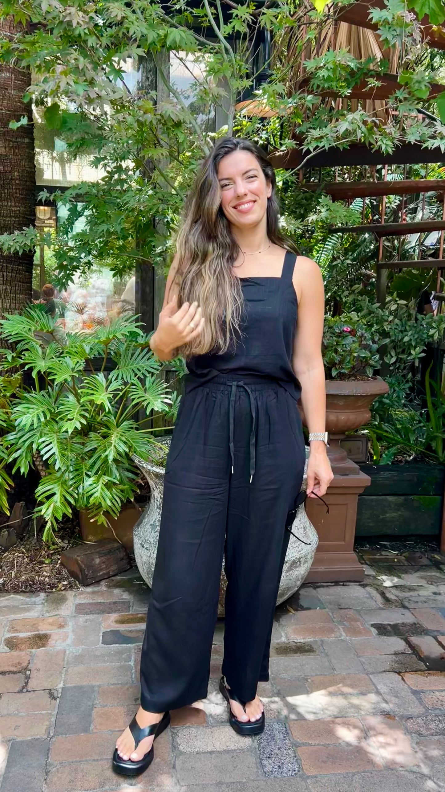 St Byron top black