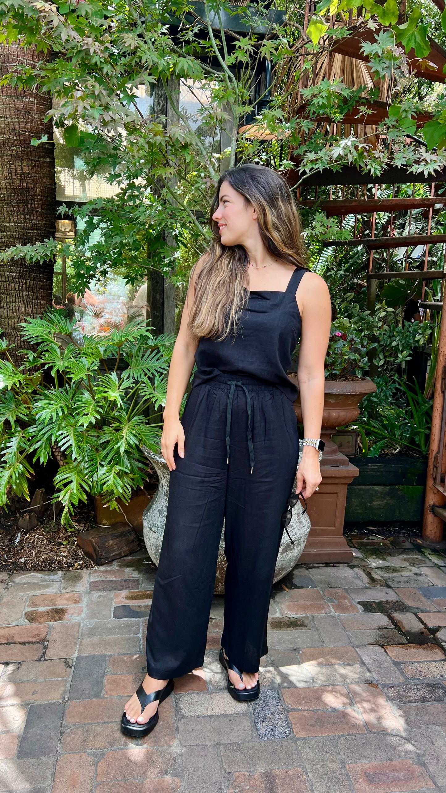 St Byron top black
